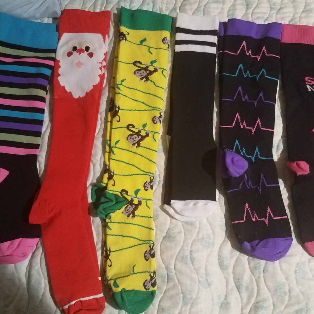 Knee high compression socks